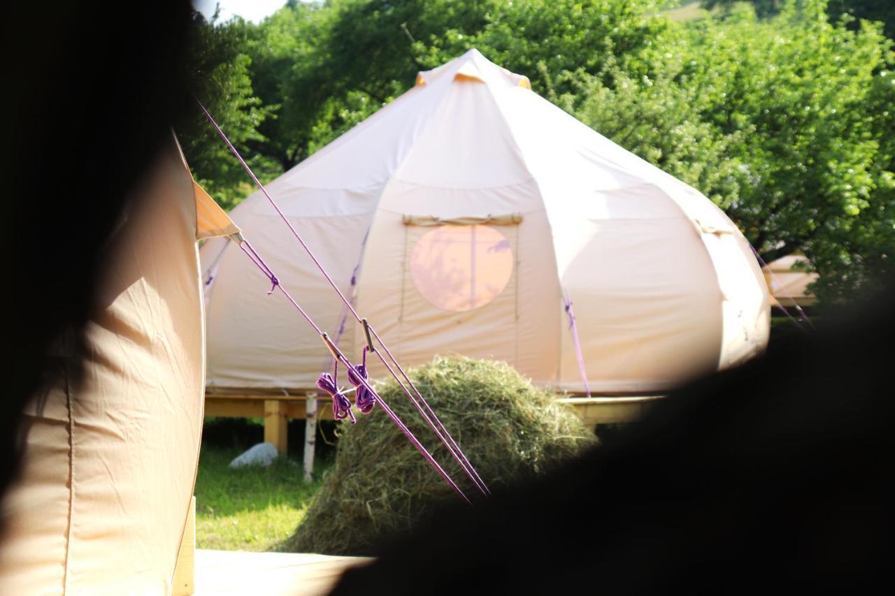 Flore'S Garden Glamping Bran  Exterior foto