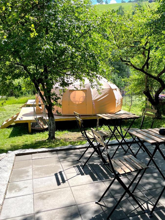 Hotel Flore'S Garden Glamping Bran  Exterior foto