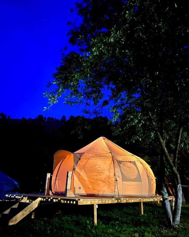 Hotel Flore'S Garden Glamping Bran  Exterior foto