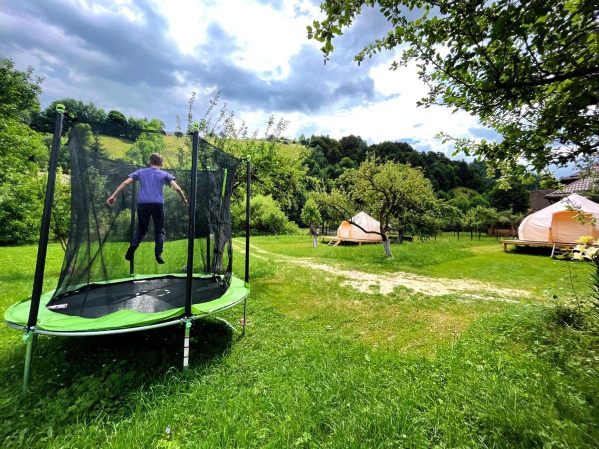 Flore'S Garden Glamping Bran  Exterior foto