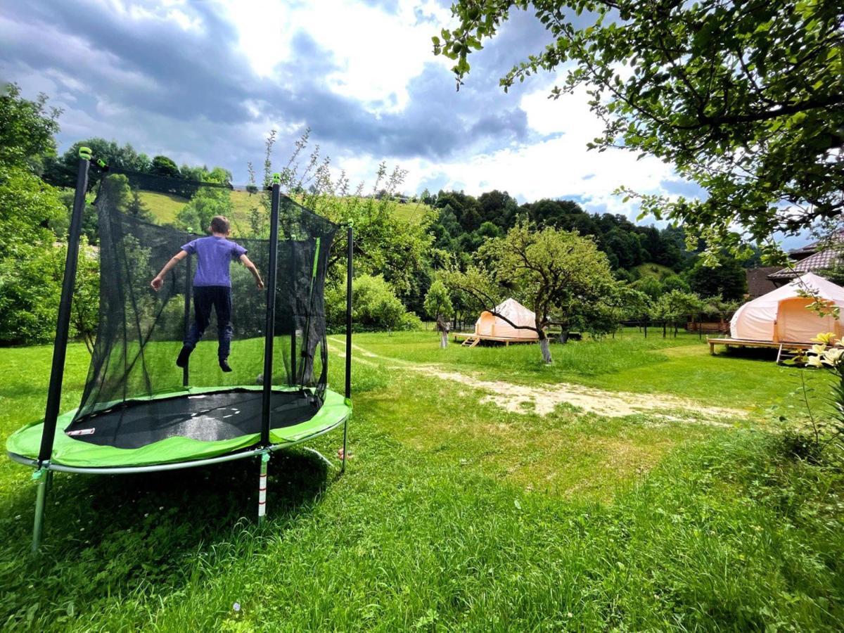 Hotel Flore'S Garden Glamping Bran  Exterior foto