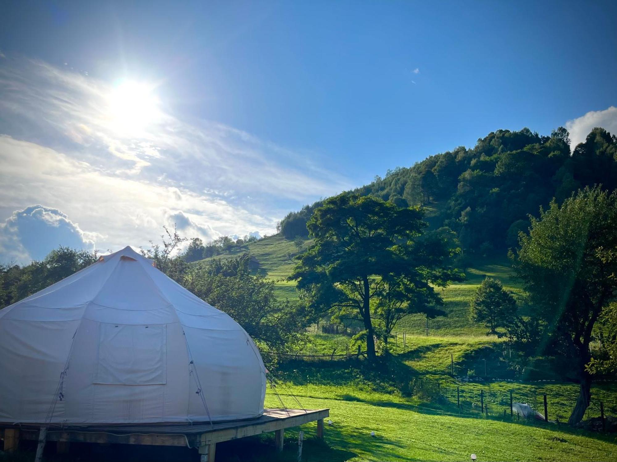 Hotel Flore'S Garden Glamping Bran  Exterior foto